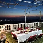 Willa Garden Guni Krujë
