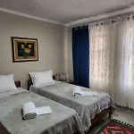 Garden Guni Krujë
