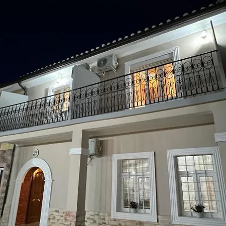 Garden Guni Villa Krujë