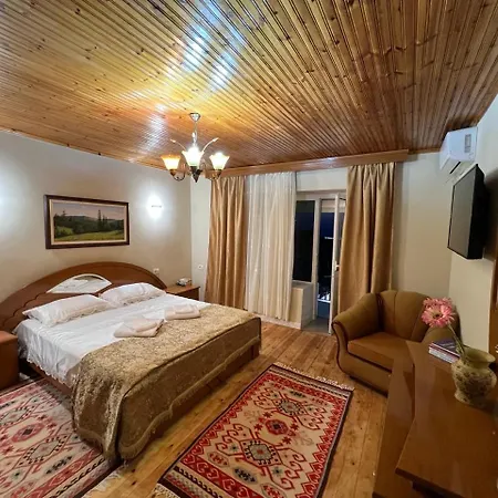 Garden Guni * Krujë