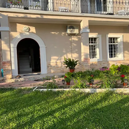 Garden Guni Villa