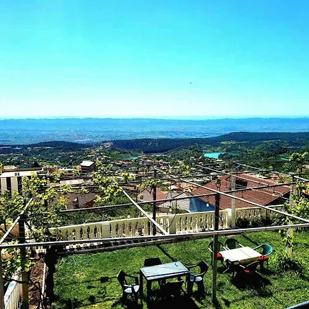 Villa Garden Guni