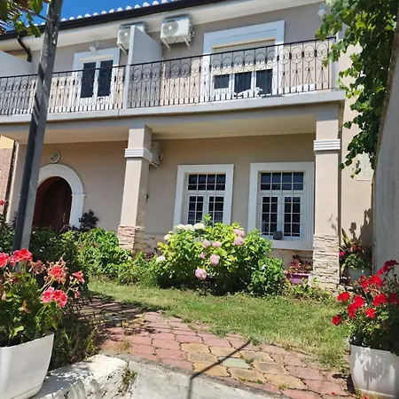 Villa Garden Guni Kruje