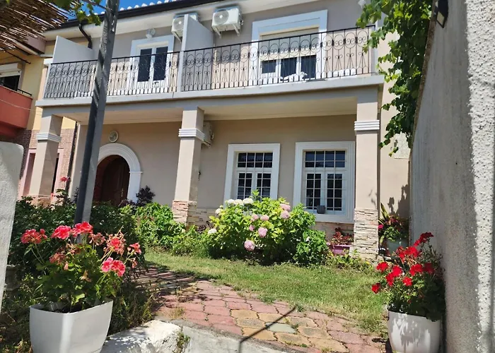 Villa Garden Guni Krujë