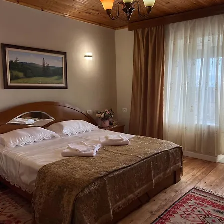 Garden Guni Krujë