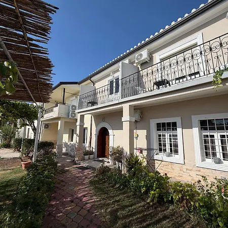 Villa Garden Guni *